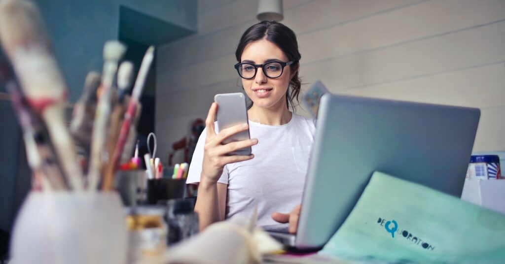 An entrepreneur filing form 2553 to become an S Corp